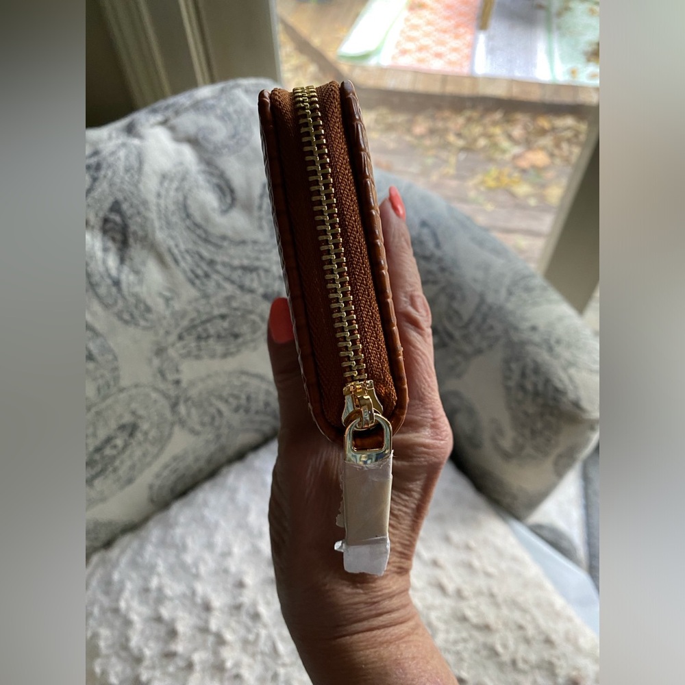 SALE! Vegan Leather, Alligator print Wallet and Handbag - Picture 16 of 16